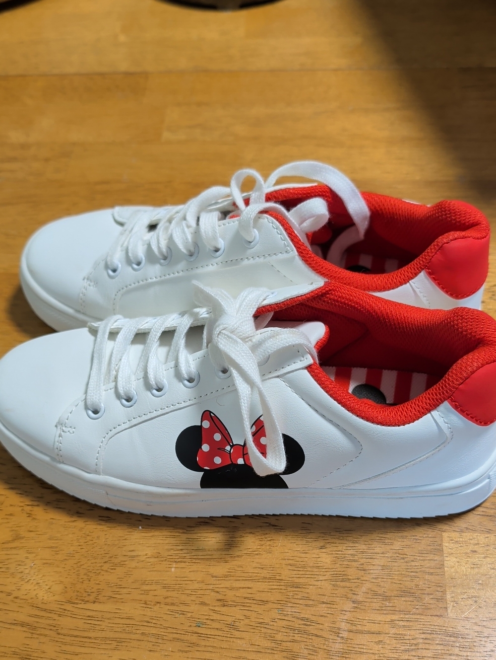 White Kids Sneakers with Red Trim and Minnie-Inspired Graphic